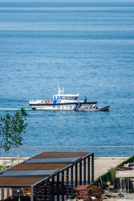 Зеленський обговорив з Ердоганом безпеку в Чорному морі Зеленський обговорив з Ердоганом безпеку в Чорному морі