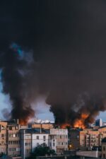 Атака на Київ: призупинено рух міської електрички через безпілотники