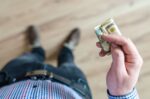 Масштабний конвертцентр викрито в Україні: мільйони готівки вилучено