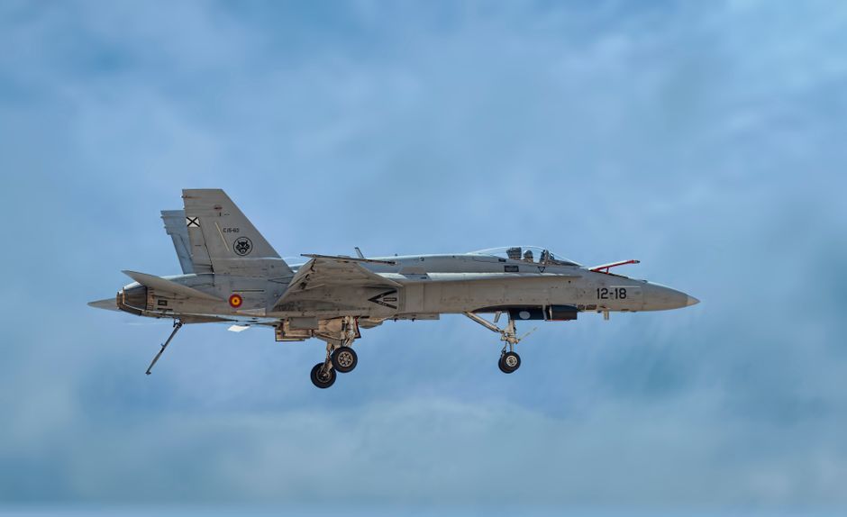 Іспанські винищувачі F-18 піднялися в небо Румунії через повітряні цілі поблизу України Іспанські винищувачі F-18 піднялися в небо Румунії через повітряні цілі поблизу України